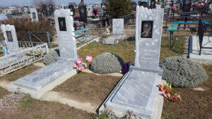 Памятники из мрамора с крестами Памятники из мрамора с крестами